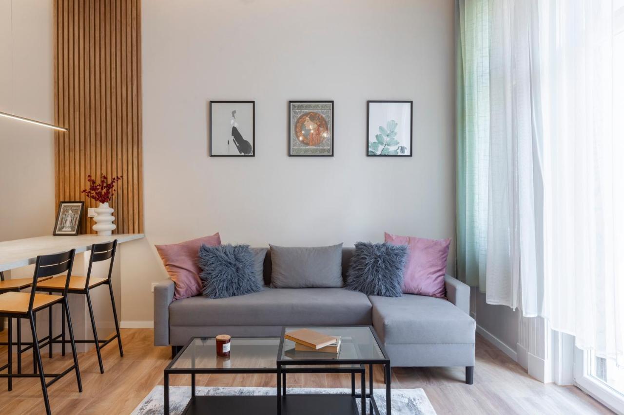Apartman Exclusive Dohany With Balcony Next To The New York Cafe *